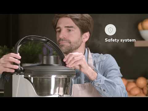Zumex Multifruit Commercial Juicer 08966 — 0.5 Gallons/Minute
